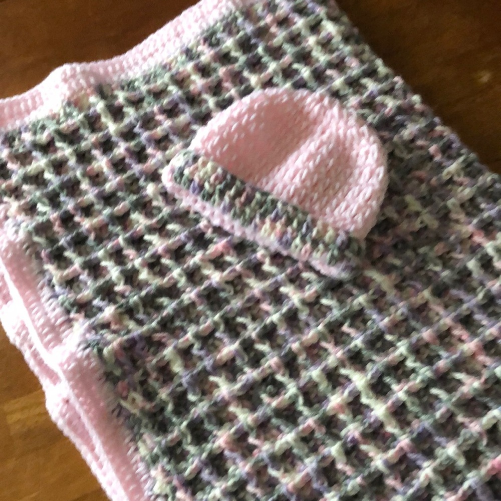 Crocheted baby blanket & infant hat